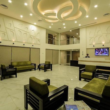The Basil Park Hotell Bhavnagar Exteriör bild