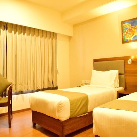 The Basil Park Hotell Bhavnagar Exteriör bild