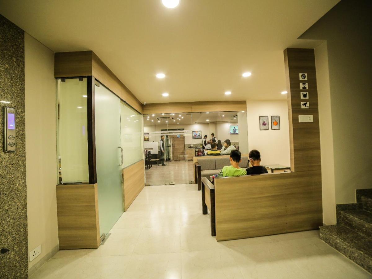 The Basil Park Hotell Bhavnagar Exteriör bild